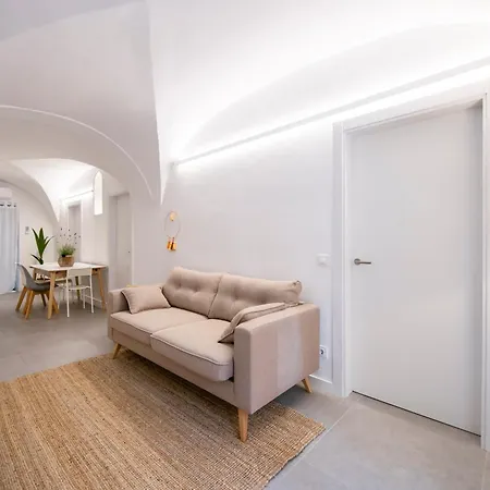 Planeses Apartman *