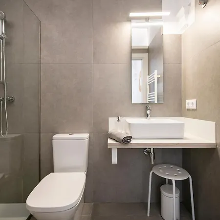 Planeses Apartman *