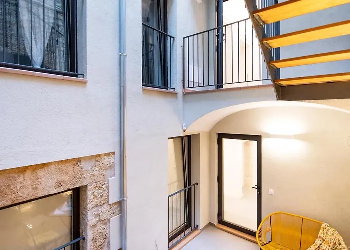 Apartament Planeses *