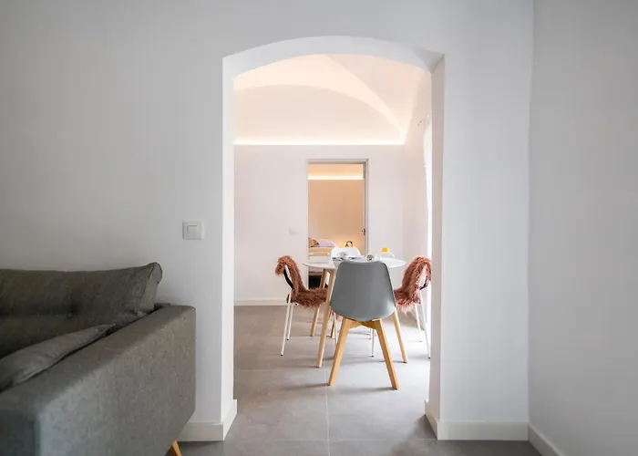 Apartament Planeses